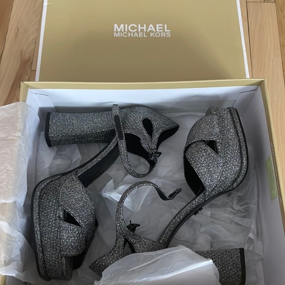 MICHAEL KORS PLATFORM SHOES